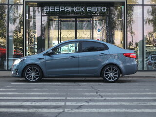 2013 Kia Rio 4-speed III, голубой, 830000 рублей, вид 2
