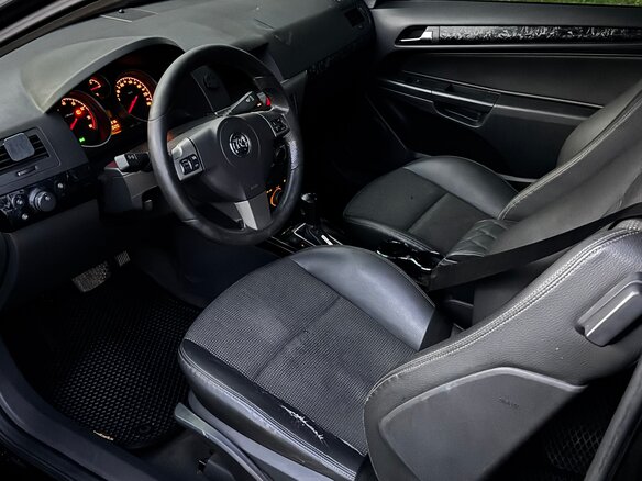 2006 Opel Astra GTC H, чёрный, 320000 рублей - вид 4