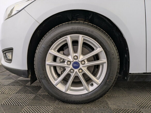 2017 Ford Focus III Рестайлинг, белый, 1550000 рублей - вид 17