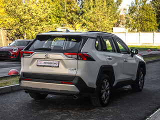 2025 Toyota RAV4 V (XA50), белый, 3823777 рублей, вид 5