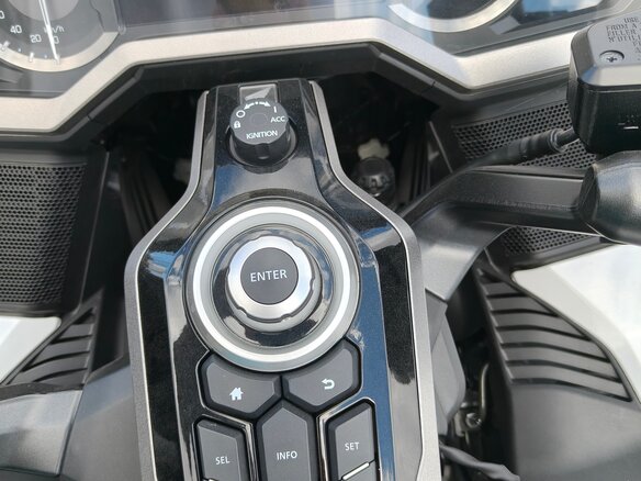2023 Honda GL 1800 Gold Wing, белый, 3650000 рублей - вид 16