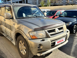 2006 Mitsubishi Pajero III Рестайлинг, бежевый, 900000 рублей, вид 2