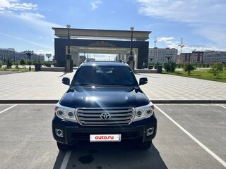 2013 Toyota Land Cruiser 200 Series Рестайлинг 1, чёрный, 10800000 рублей, вид 1