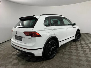 2021 Volkswagen Tiguan II Рестайлинг, белый, 3500000 рублей, вид 4