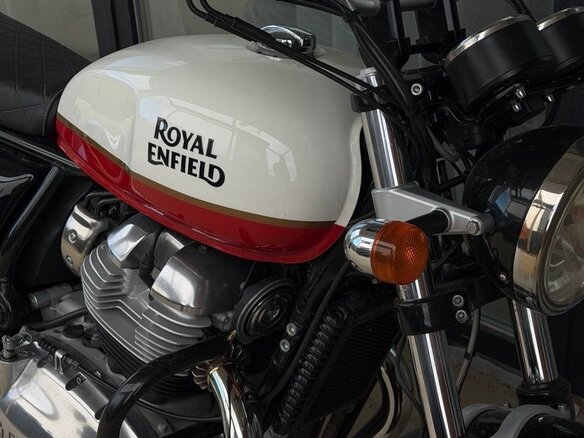 2021 Royal Enfield Interceptor 650, белый, 445000 рублей