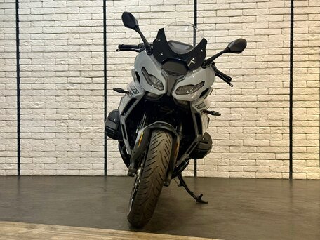 2026 BMW R 1300 RS, серый, 2957000 рублей, вид 4