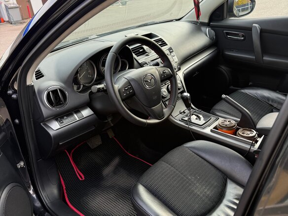 2011 Mazda 6 II (GH) Рестайлинг, чёрный, 990000 рублей - вид 9