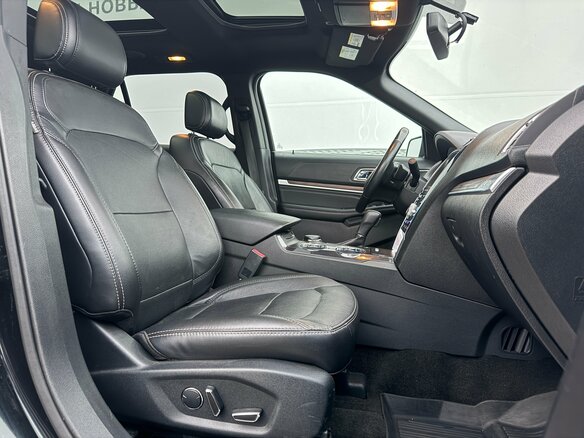 2017 Ford Explorer V Рестайлинг, чёрный, 2200000 рублей - вид 17
