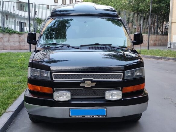 2011 Chevrolet Express II, чёрный, 3850000 рублей - вид 8