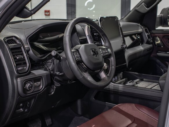 2026 Ram 1500 Crew Cab eTorque V Рестайлинг, серебристый, 11300000 рублей - вид 21