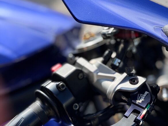 2004 Yamaha YZF-R1, синий, 530000 рублей - вид 6