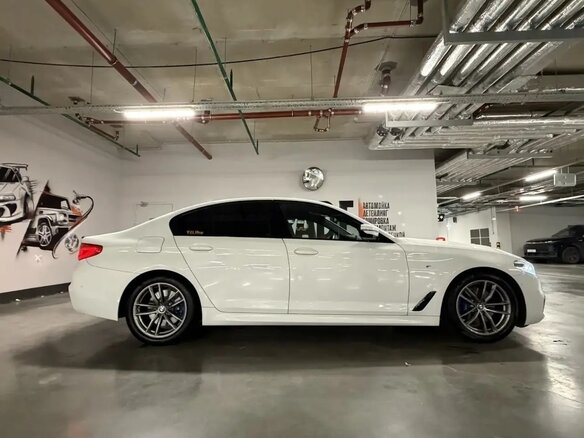 2018 BMW 5 серии 530i xDrive VII (G30/G31/G38), белый, 3250000 рублей - вид 4