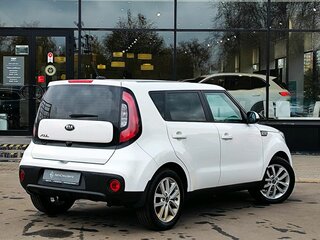 2018 Kia Soul II Рестайлинг, белый, 1539000 рублей, вид 2