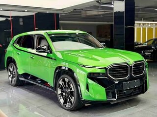 2024 BMW XM 50e, зелёный, 15985000 рублей, вид 3
