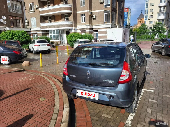 2010 Renault Sandero I, серый, 630000 рублей - вид 9