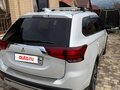 2019 Mitsubishi Outlander III Рестайлинг 3, белый - вид 2