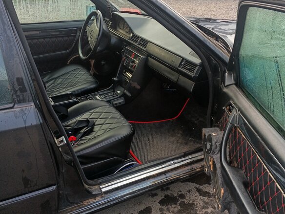 1994 Mercedes-Benz E-Класс 200 I (W124), чёрный, 190000 рублей - вид 7