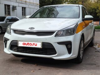 2017 Kia Rio IV, белый, 800000 рублей, вид 1