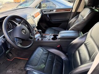 2015 Volkswagen Touareg II Рестайлинг, чёрный, 2550000 рублей, вид 5