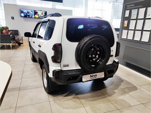 2026 Lada (ВАЗ) Niva Travel I Рестайлинг, белый, 1399900 рублей - вид 6