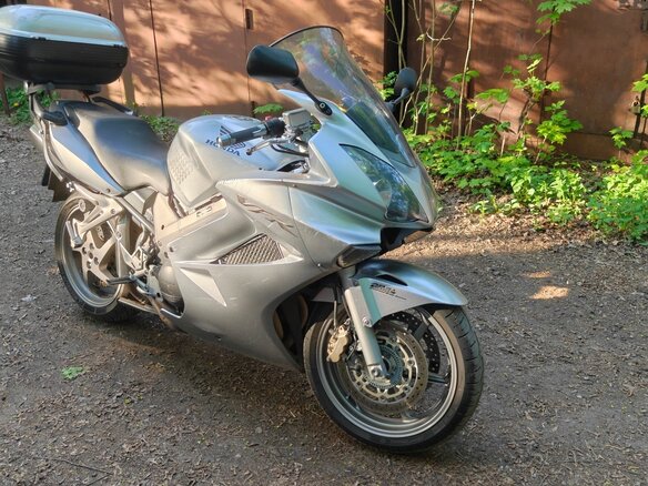 2006 Honda VFR 800, серебристый, 490000 рублей