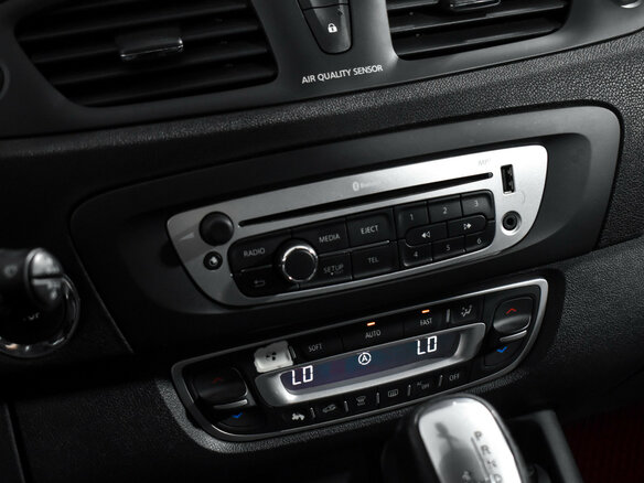 2013 Renault Scenic III Рестайлинг, красный - вид 16