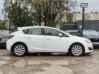 2013 Opel Astra J Рестайлинг, белый, 689000 рублей, вид 4