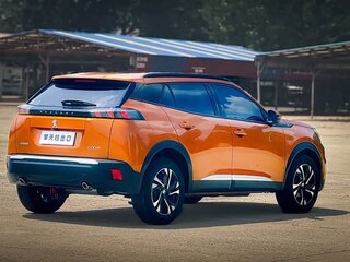 2022 Peugeot 2008 II, оранжевый, 1760000 рублей, вид 4