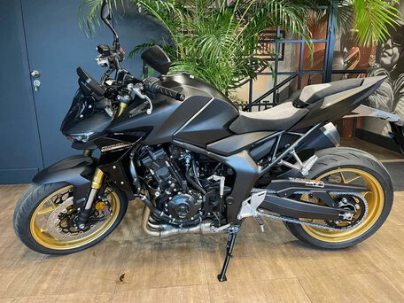 2026 Honda CB 1000 Hornet, серый, 1750000 рублей, вид 2