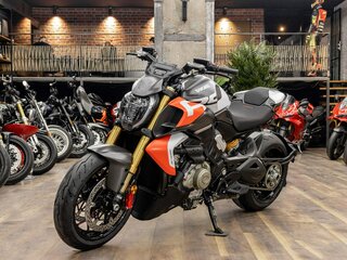 2026 Ducati Diavel V4, белый, 4290000 рублей, вид 3