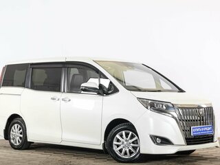 2017 Toyota Esquire I Рестайлинг, белый, 2399000 рублей, вид 1