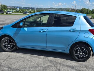 2014 Toyota Vitz III (XP130) Рестайлинг, голубой, 700000 рублей, вид 3