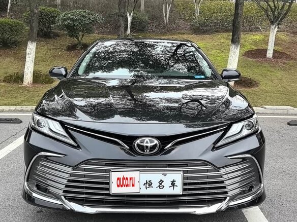 2025 Toyota Camry VIII (XV70) Рестайлинг, чёрный, 4027000 рублей - вид 1