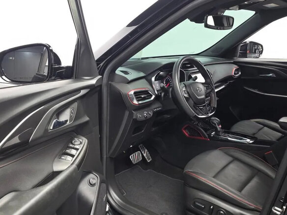 2023 Chevrolet TrailBlazer III, чёрный - вид 4