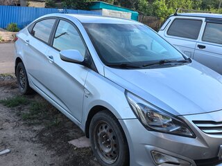 2016 Hyundai Solaris I Рестайлинг, серебристый, 950000 рублей, вид 1
