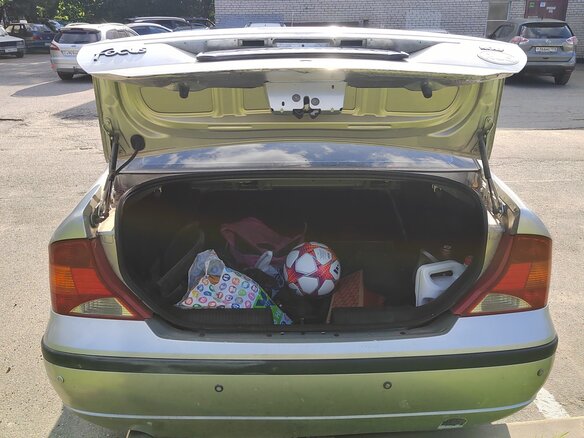 2005 Ford Focus I Рестайлинг, серебристый, 200000 рублей - вид 8