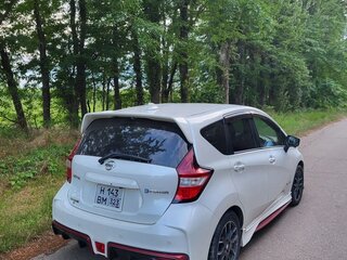 2019 Nissan Note Nismo S e-Power II Рестайлинг, белый, 1700000 рублей, вид 5