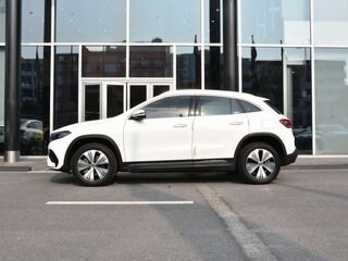 2025 Mercedes-Benz EQA 260 I Рестайлинг, белый, 4445000 рублей, вид 4