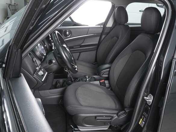 2019 Mini Countryman Cooper S E II, чёрный, 2160000 рублей - вид 9