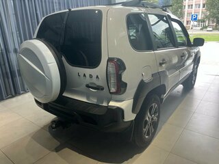 2024 Lada (ВАЗ) Niva Travel I, белый, 980000 рублей, вид 3