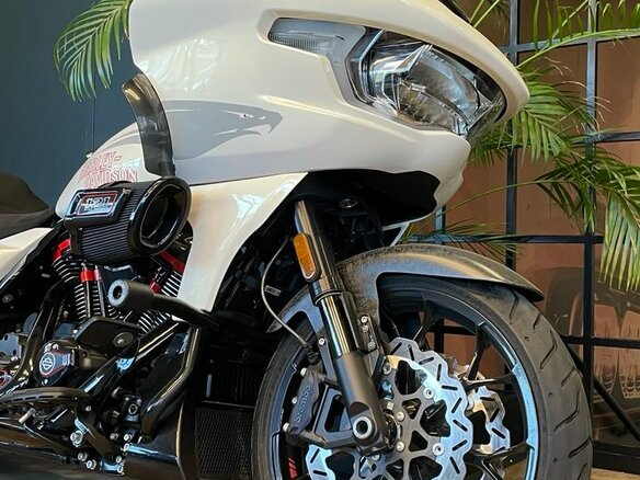 2024 Harley-Davidson CVO Road Glide ST, белый, 4900000 рублей - вид 25