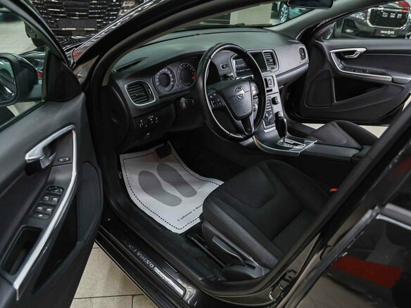 2010 Volvo S60 II, чёрный, 895000 рублей - вид 6