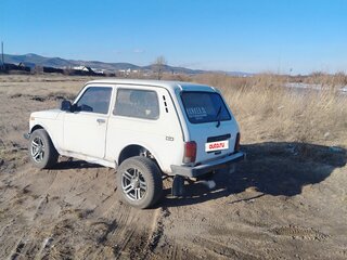 2009 Lada (ВАЗ) 2121 (4x4) I Рестайлинг, белый, 370000 рублей, вид 4