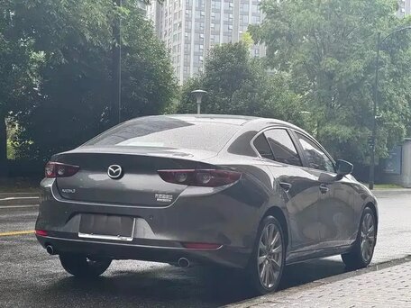 2023 Mazda 3 Axela IV (BP), серый, 1890004 рублей, вид 4
