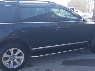 2008 Volkswagen Touareg I Рестайлинг, чёрный, 1000000 рублей, вид 2