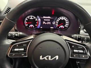2022 Kia Seltos I, белый, 3200000 рублей, вид 4