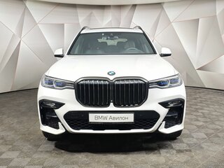 2022 BMW X7 40i I (G07), серый, 9250000 рублей, вид 3