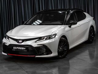 2021 Toyota Camry VIII (XV70) Рестайлинг, белый, 3200000 рублей, вид 1