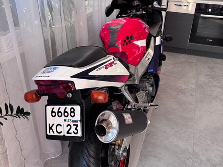2000 Honda CBR 929RR Fireblade, красный, 525000 рублей, вид 2