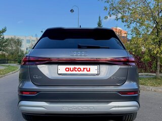 2022 Audi Q5 e-tron 50, серый, 4950000 рублей, вид 4